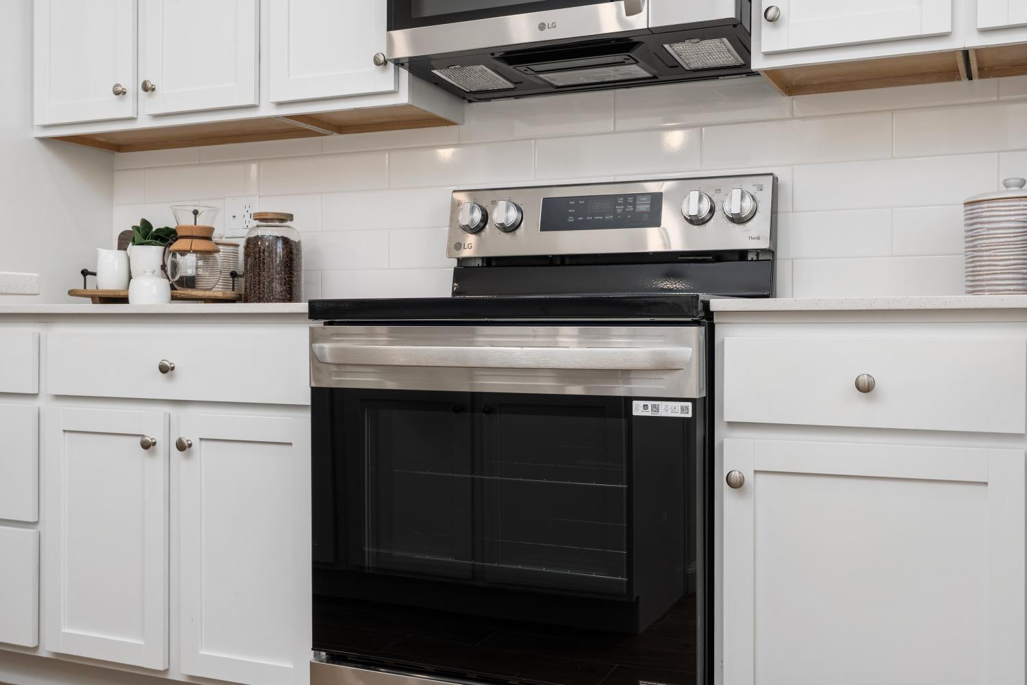 6544 E Blushing Dr, Fresno, CA 93727