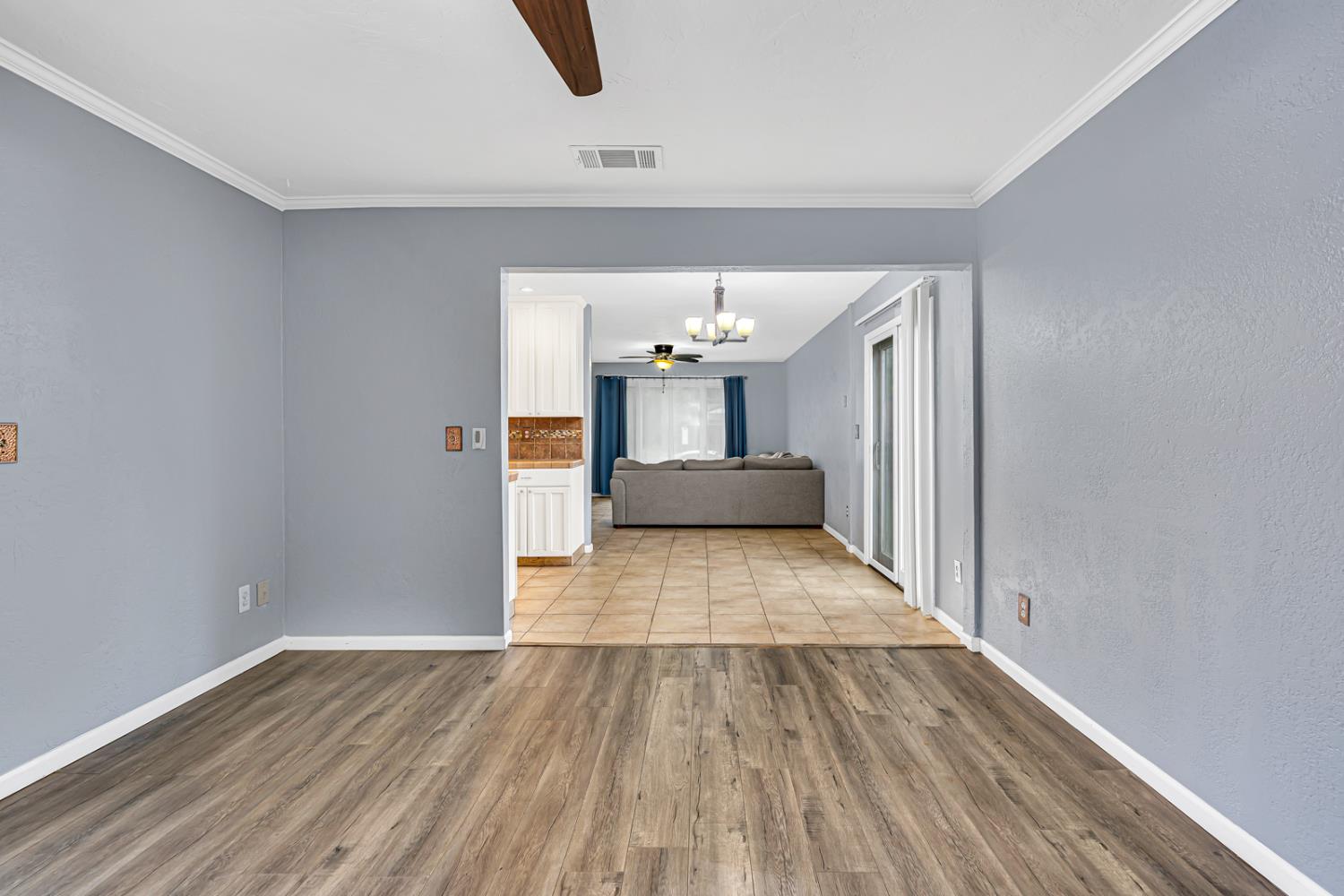 1188 W Pinedale Ave, Fresno, CA 93711