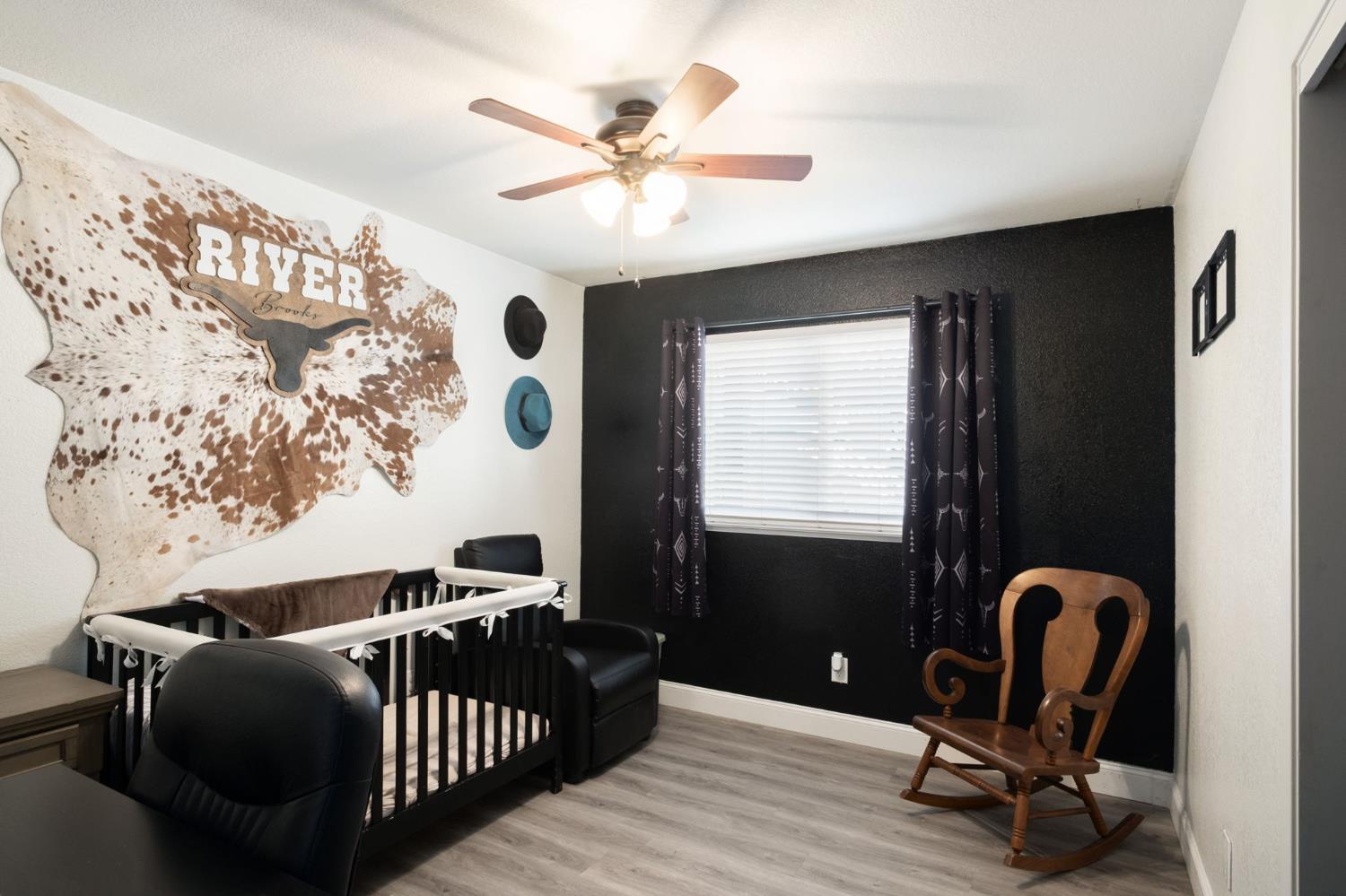 2237 Los Altos Ave, Clovis, CA 93611