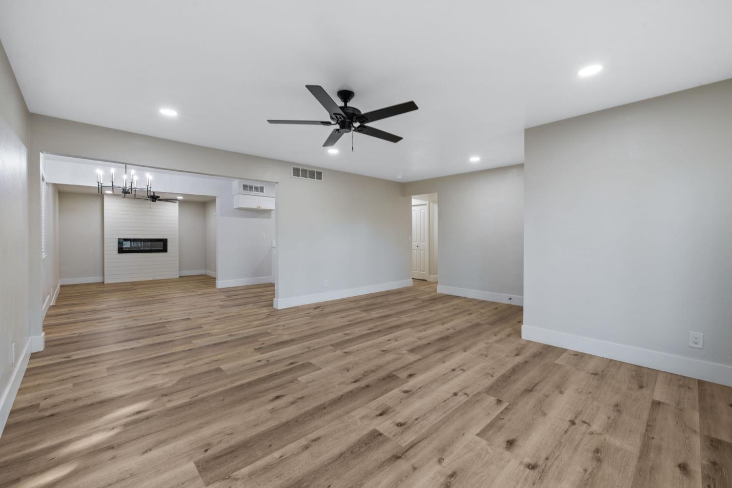 5374 N Santa Fe, Fresno, CA 93711