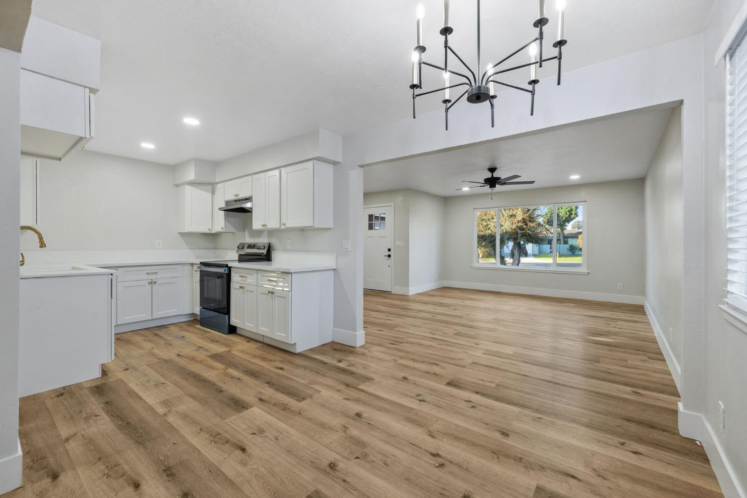 5374 N Santa Fe, Fresno, CA 93711