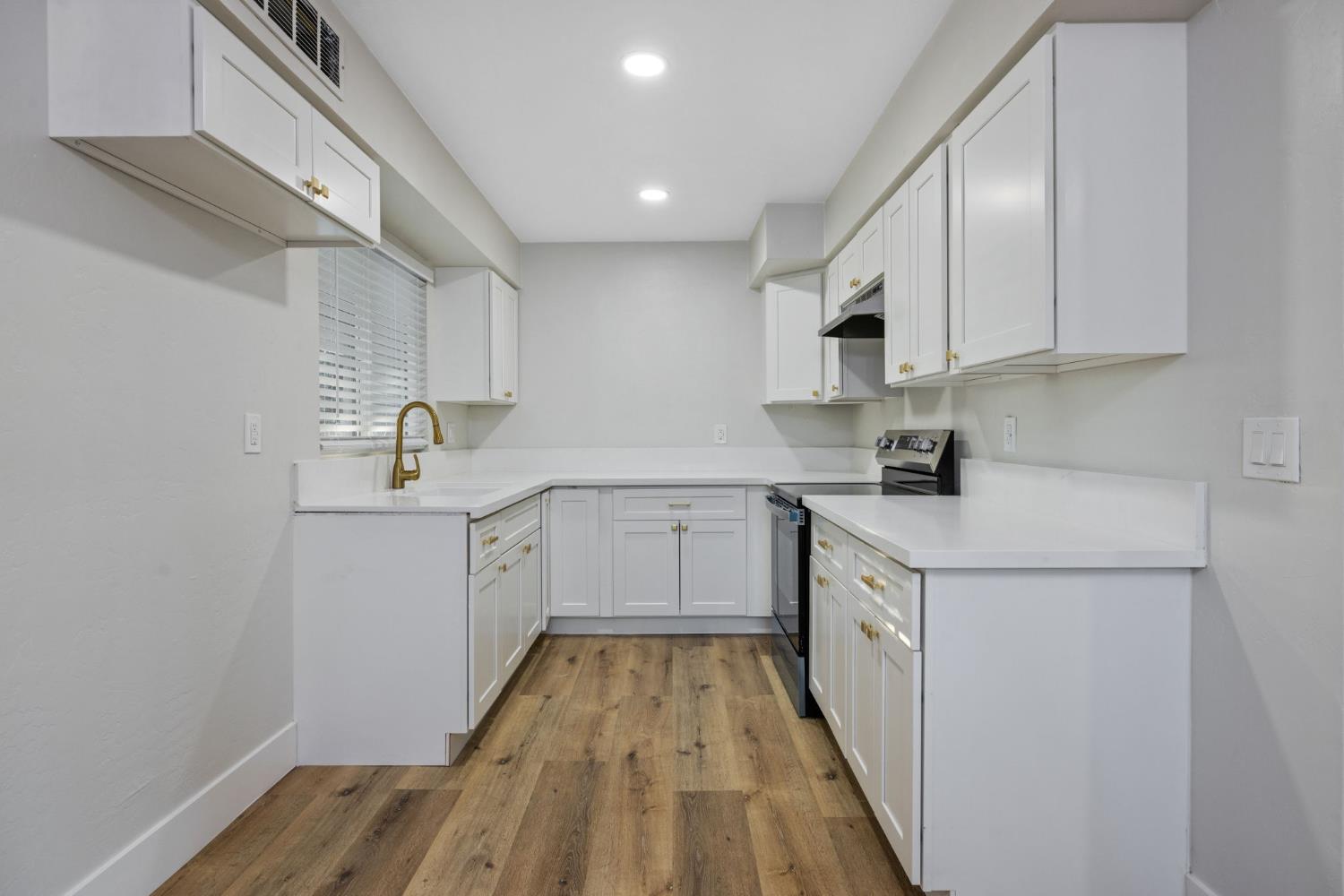 5374 N Santa Fe, Fresno, CA 93711