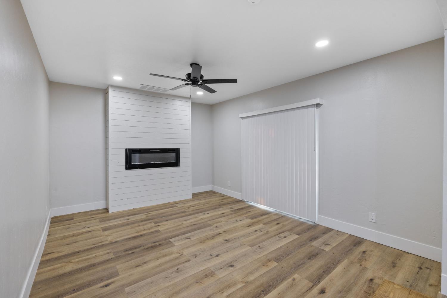 5374 N Santa Fe, Fresno, CA 93711