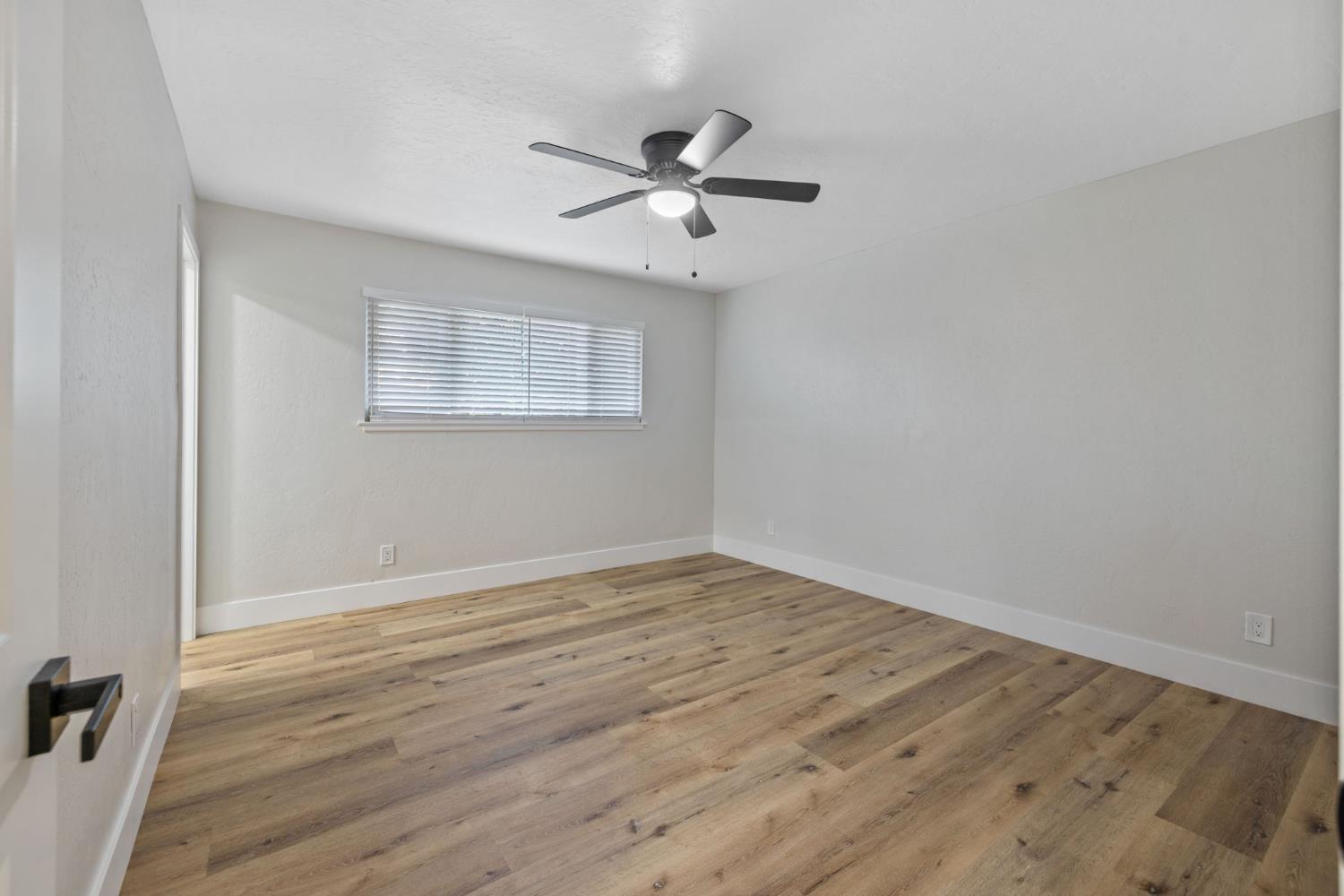 5374 N Santa Fe, Fresno, CA 93711