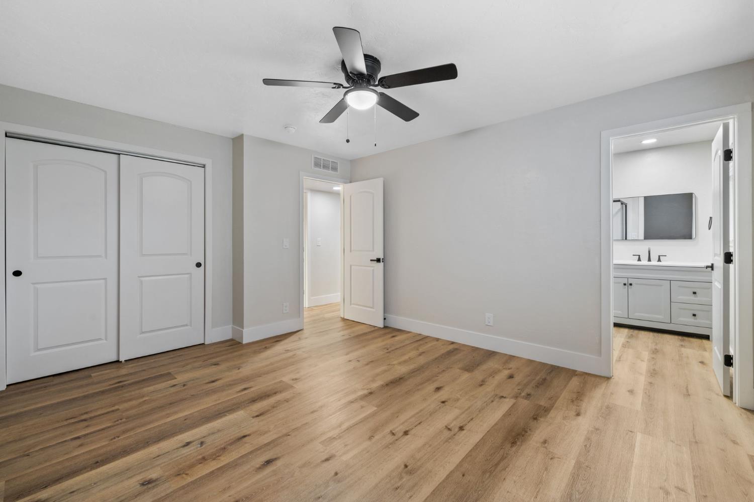 5374 N Santa Fe, Fresno, CA 93711