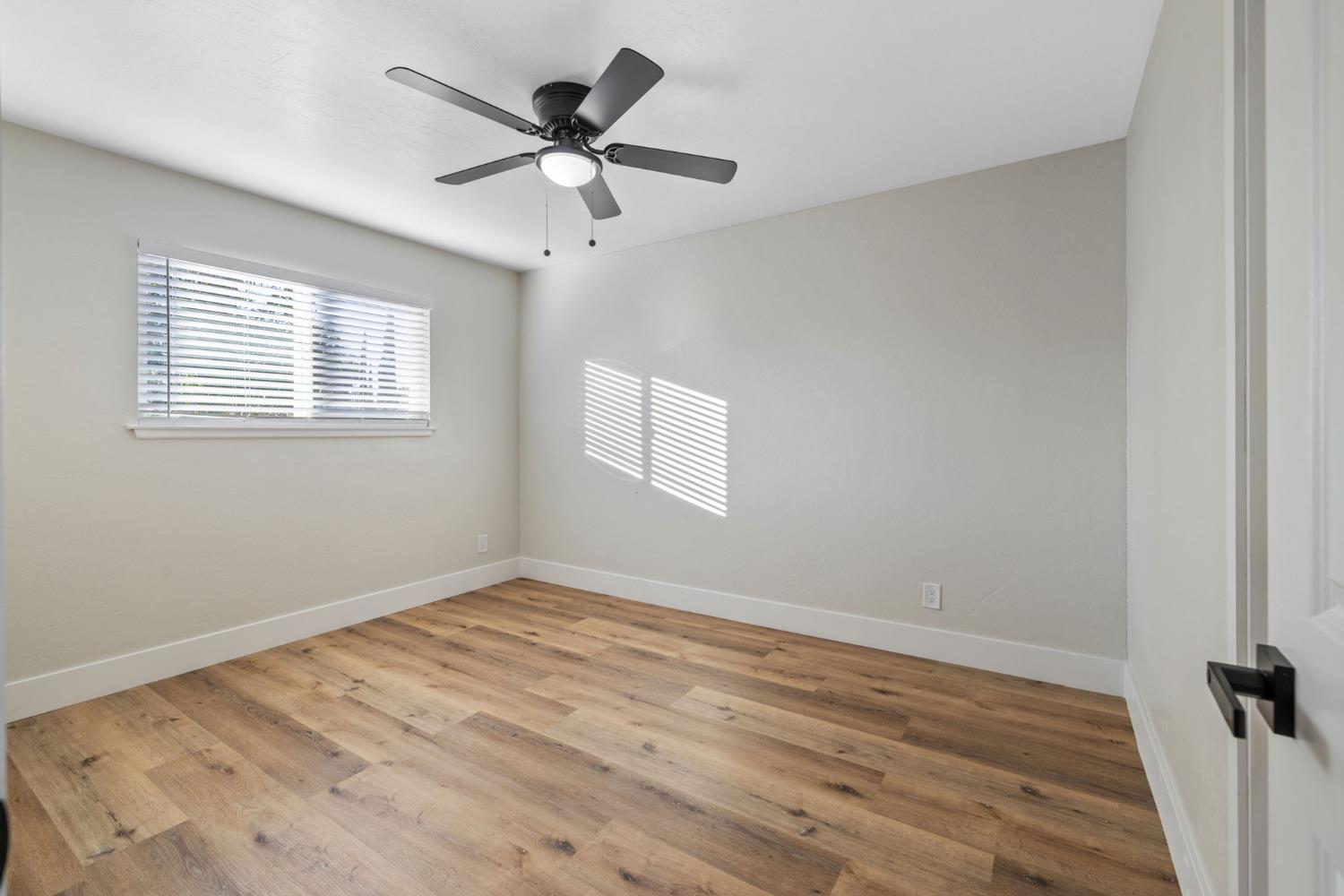 5374 N Santa Fe, Fresno, CA 93711