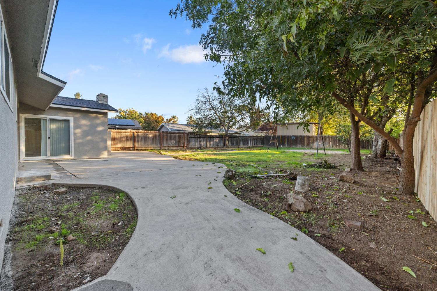 5374 N Santa Fe, Fresno, CA 93711