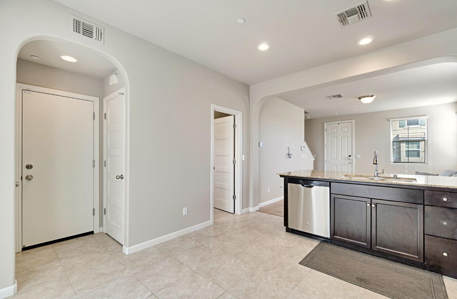 1500 N Encoure Way, Clovis, CA 93619