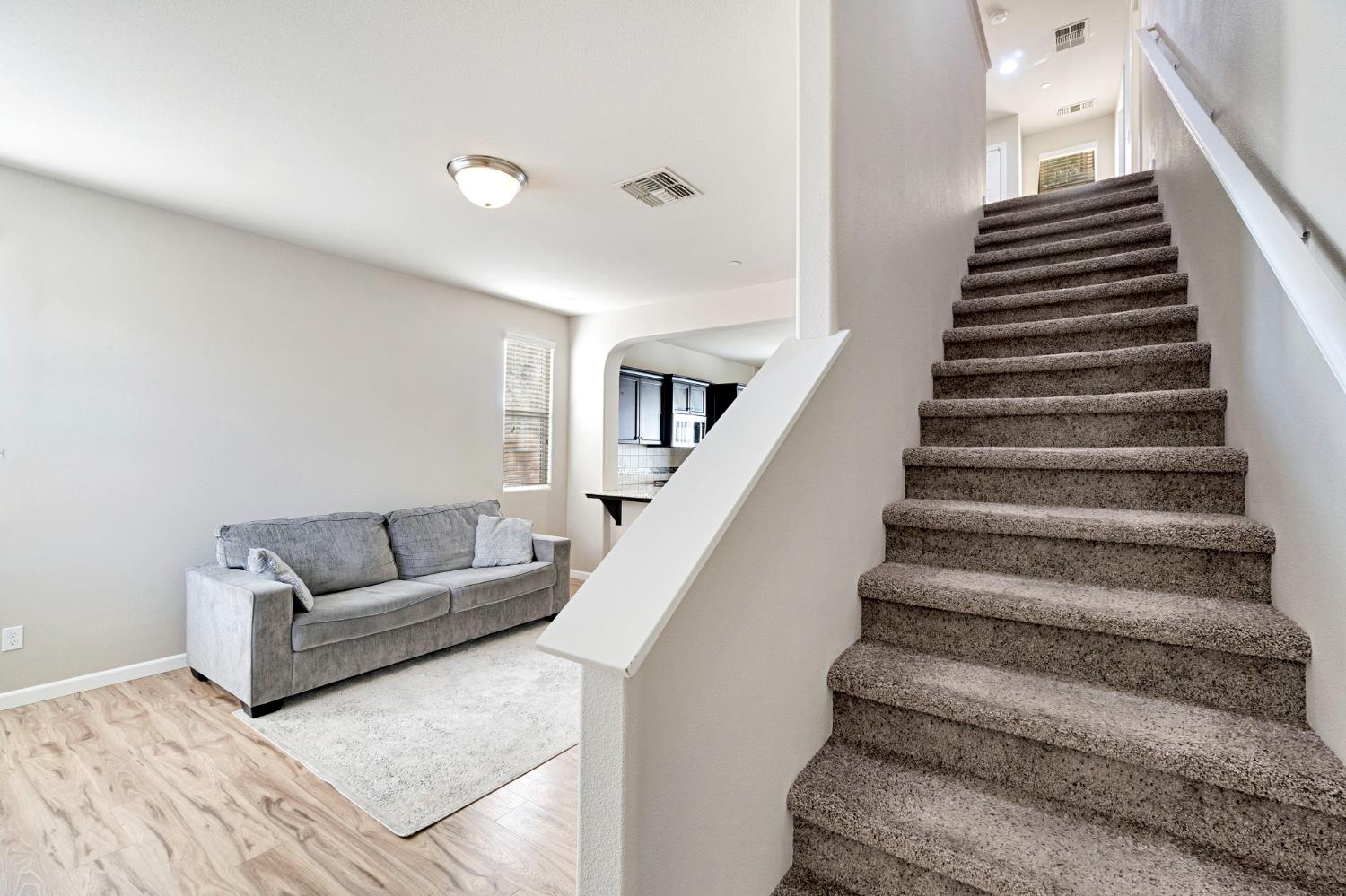 1500 N Encoure Way, Clovis, CA 93619