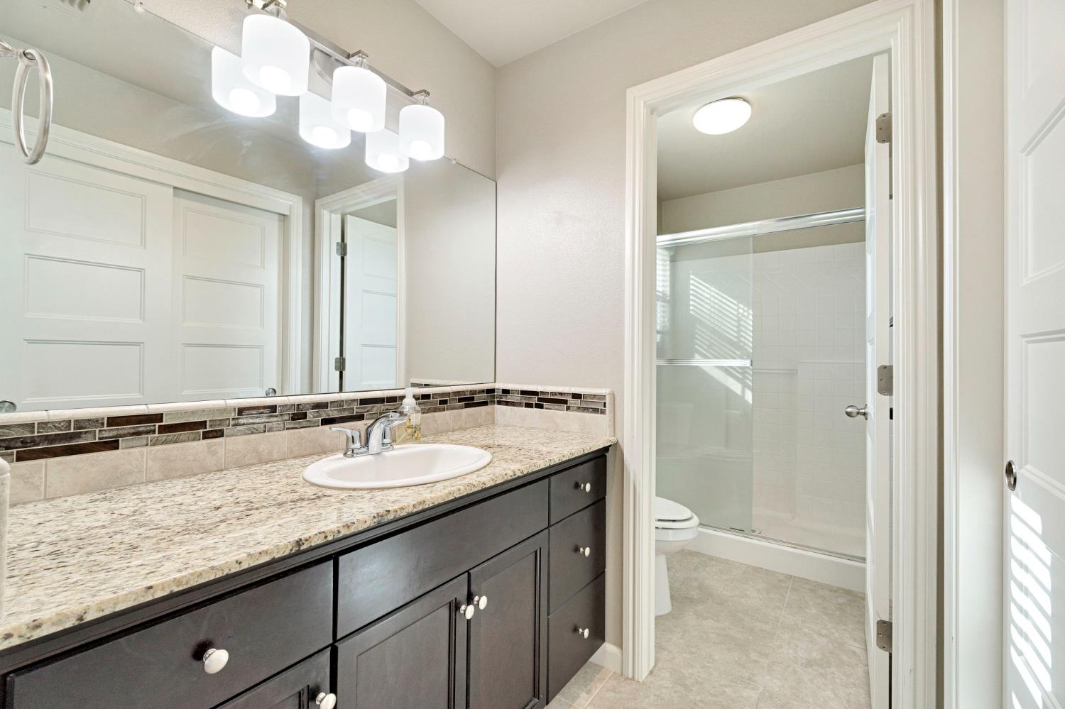 1500 N Encoure Way, Clovis, CA 93619