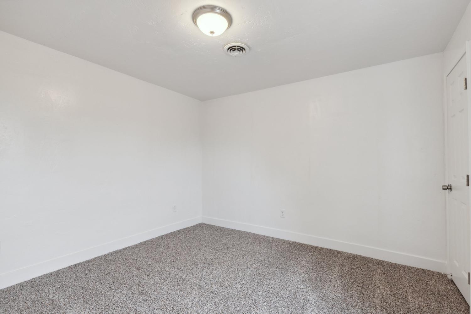 1835 E Clay, Fresno, CA 93701