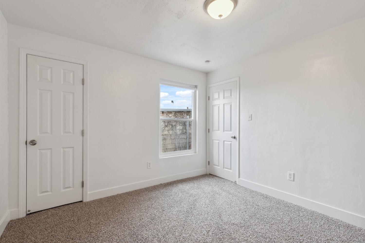 1835 E Clay, Fresno, CA 93701