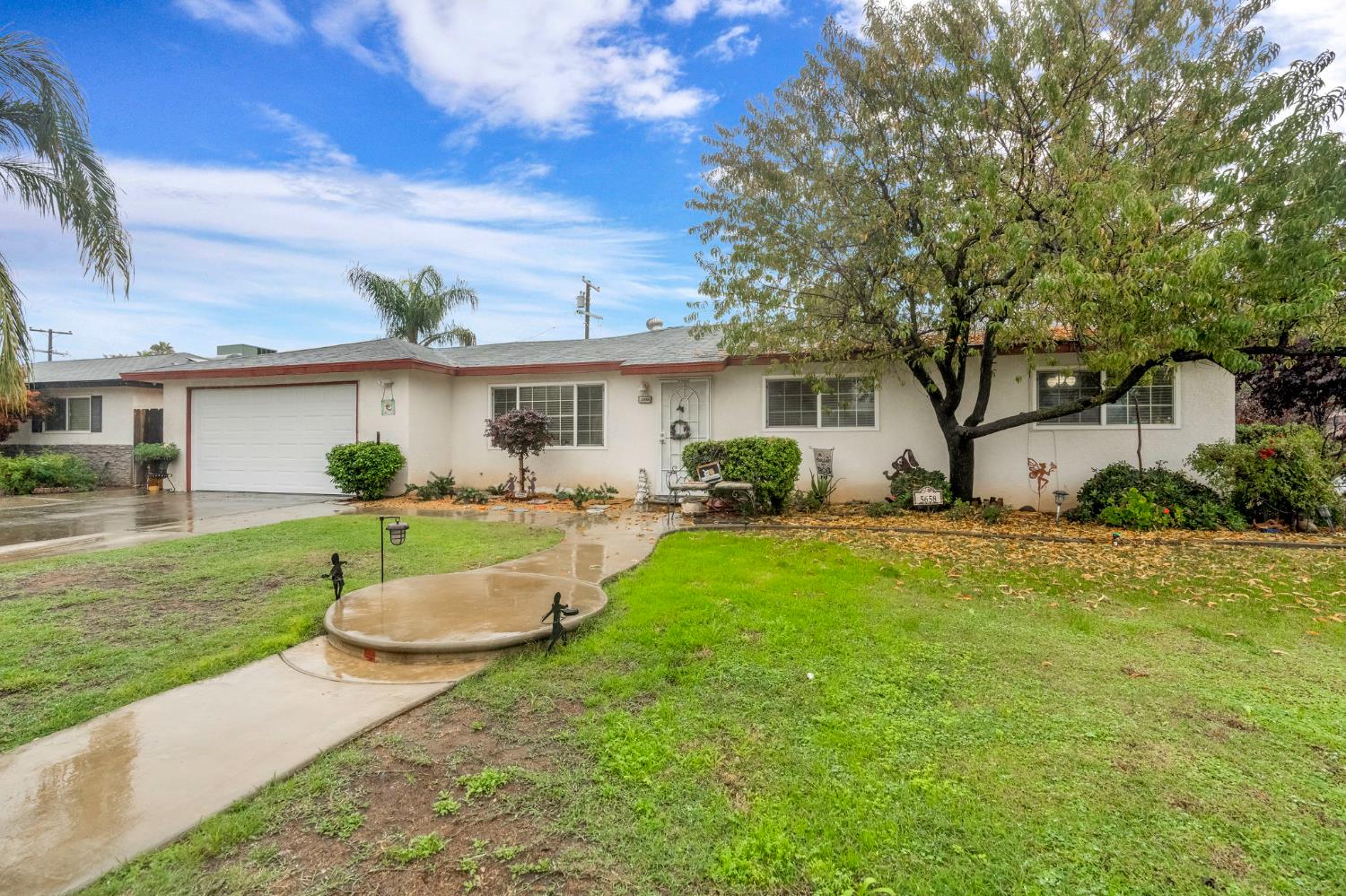 5658 E Bernadine, Fresno, CA 93727