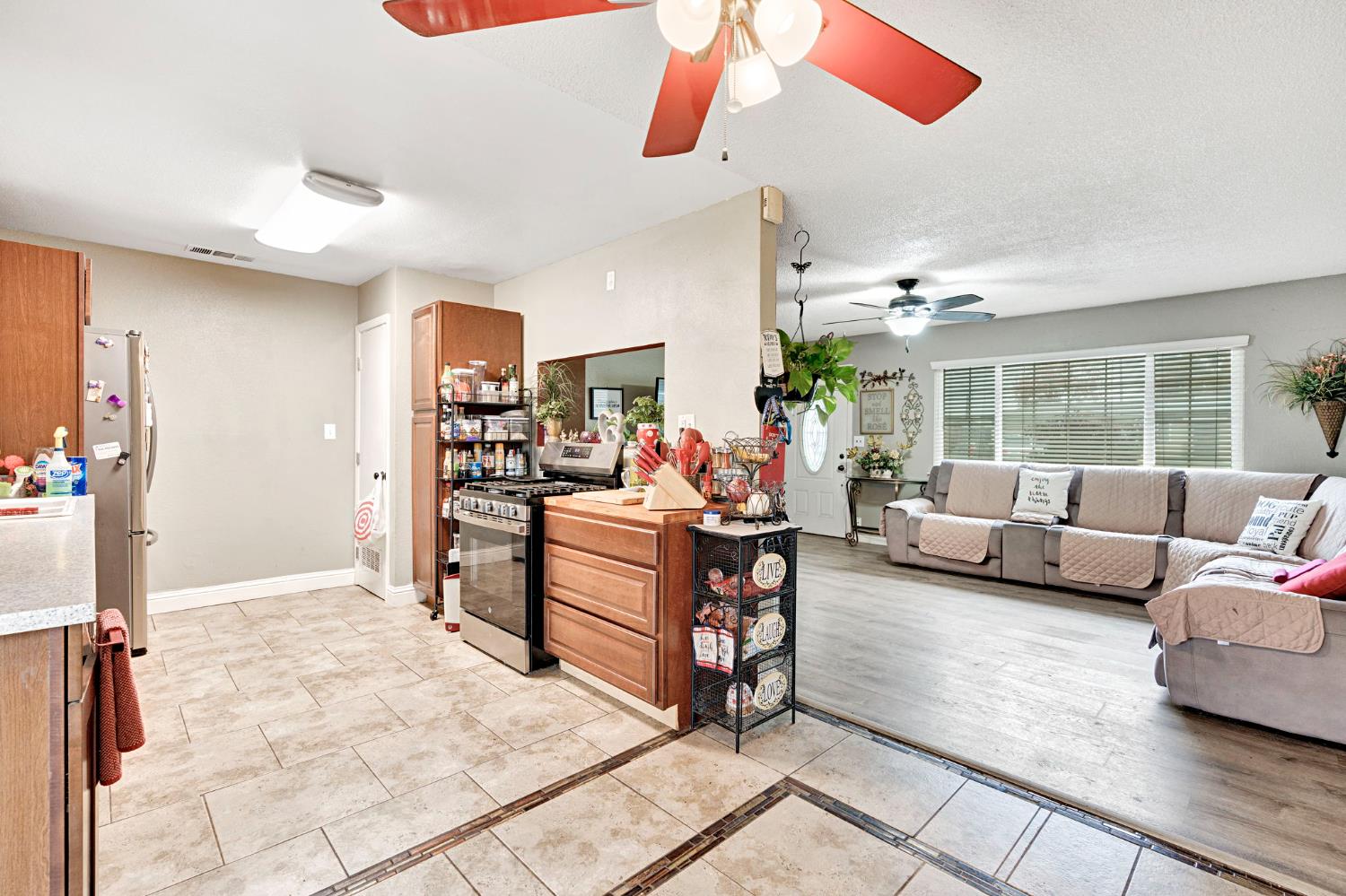 5658 E Bernadine, Fresno, CA 93727