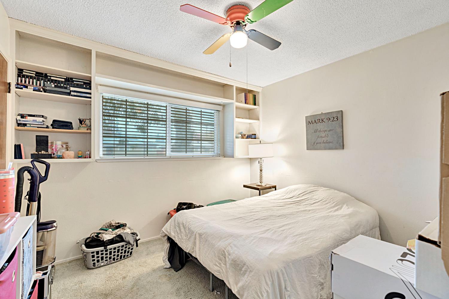 5658 E Bernadine, Fresno, CA 93727