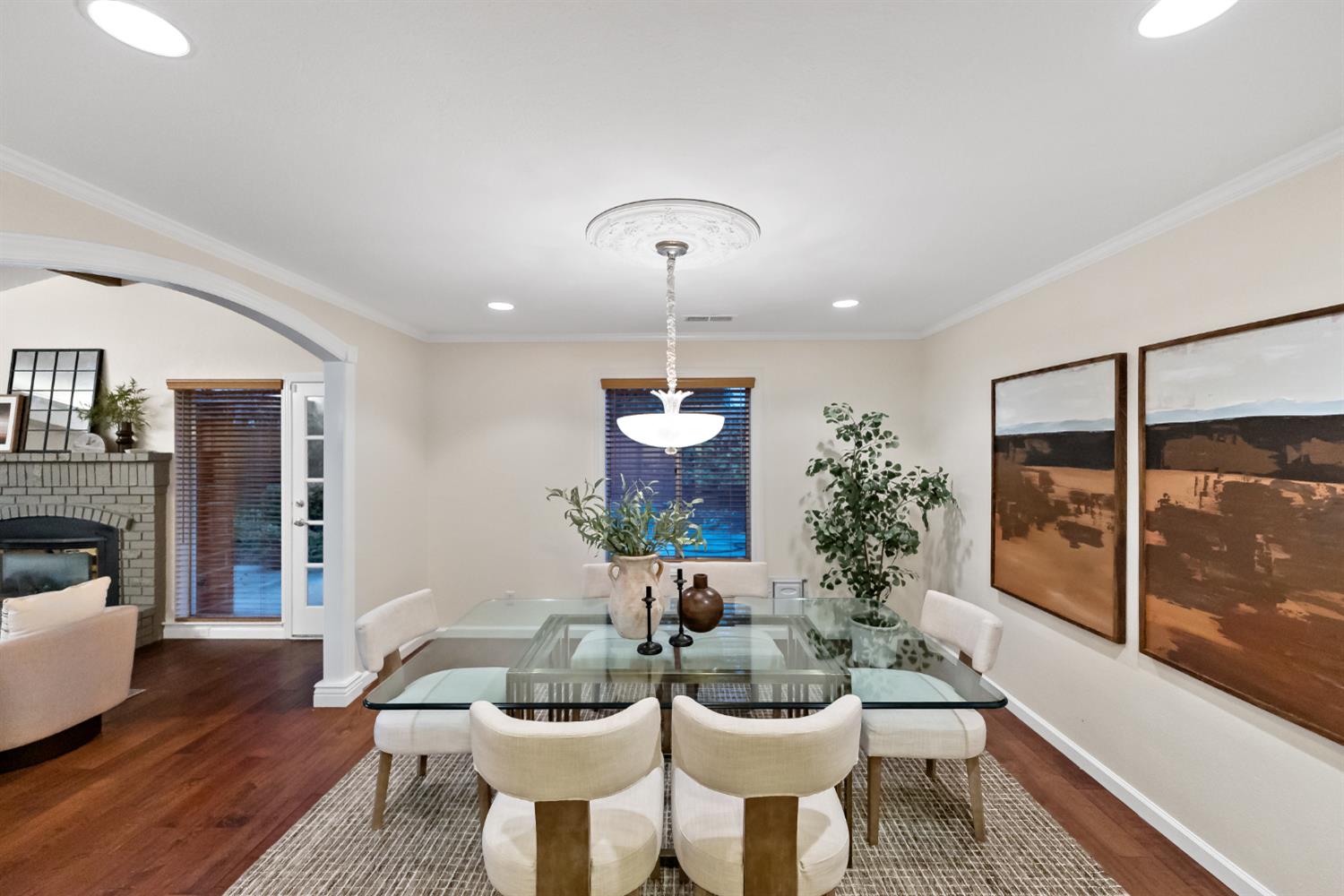 304 E Omaha Ave, Fresno, CA 93720