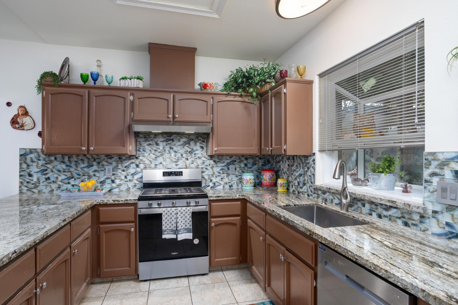 6375 N Cleo Ave, Fresno, CA 93722