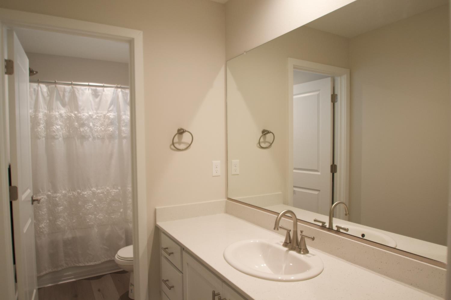 4154 Constance Rd, Madera, CA 93636