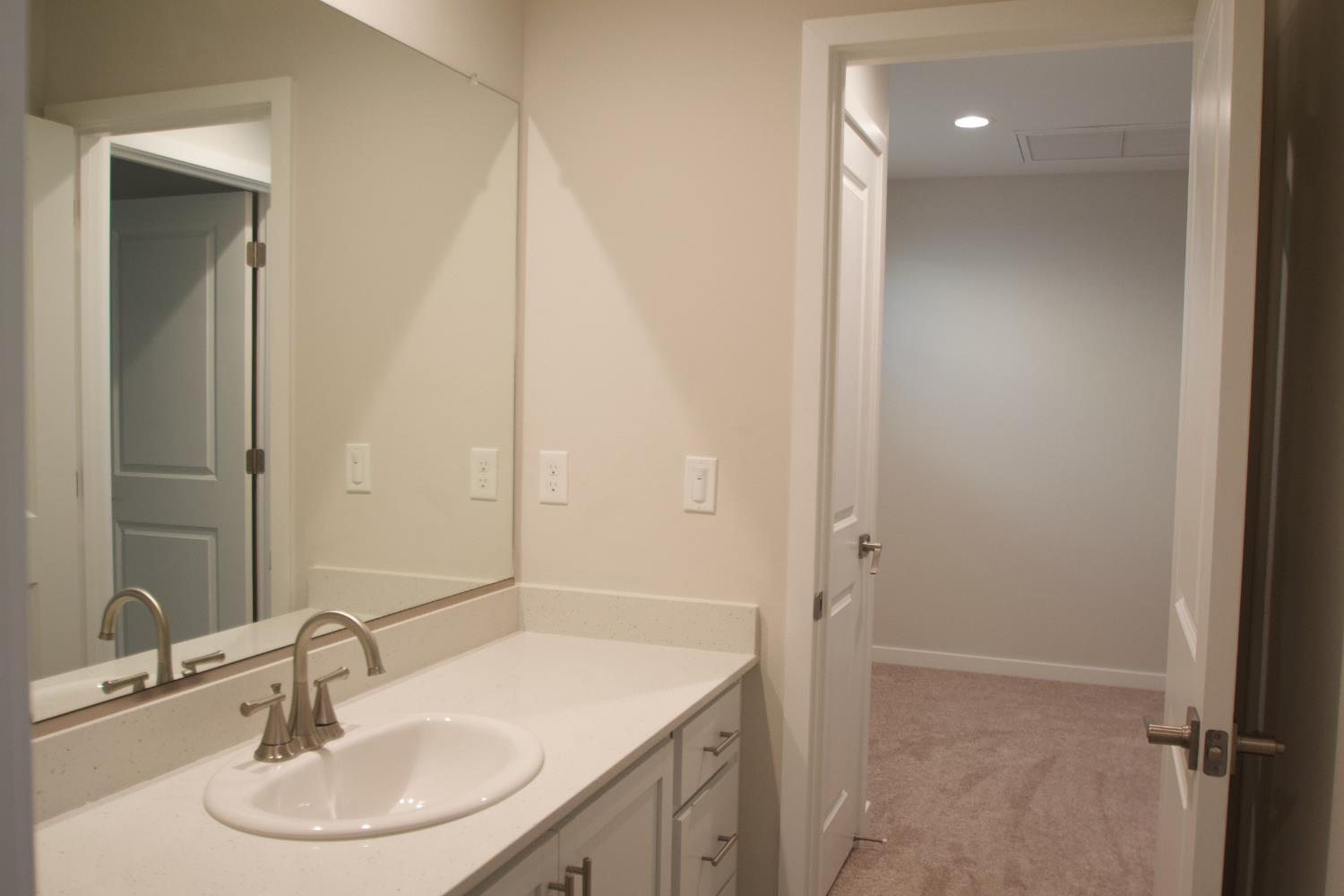 4154 Constance Rd, Madera, CA 93636