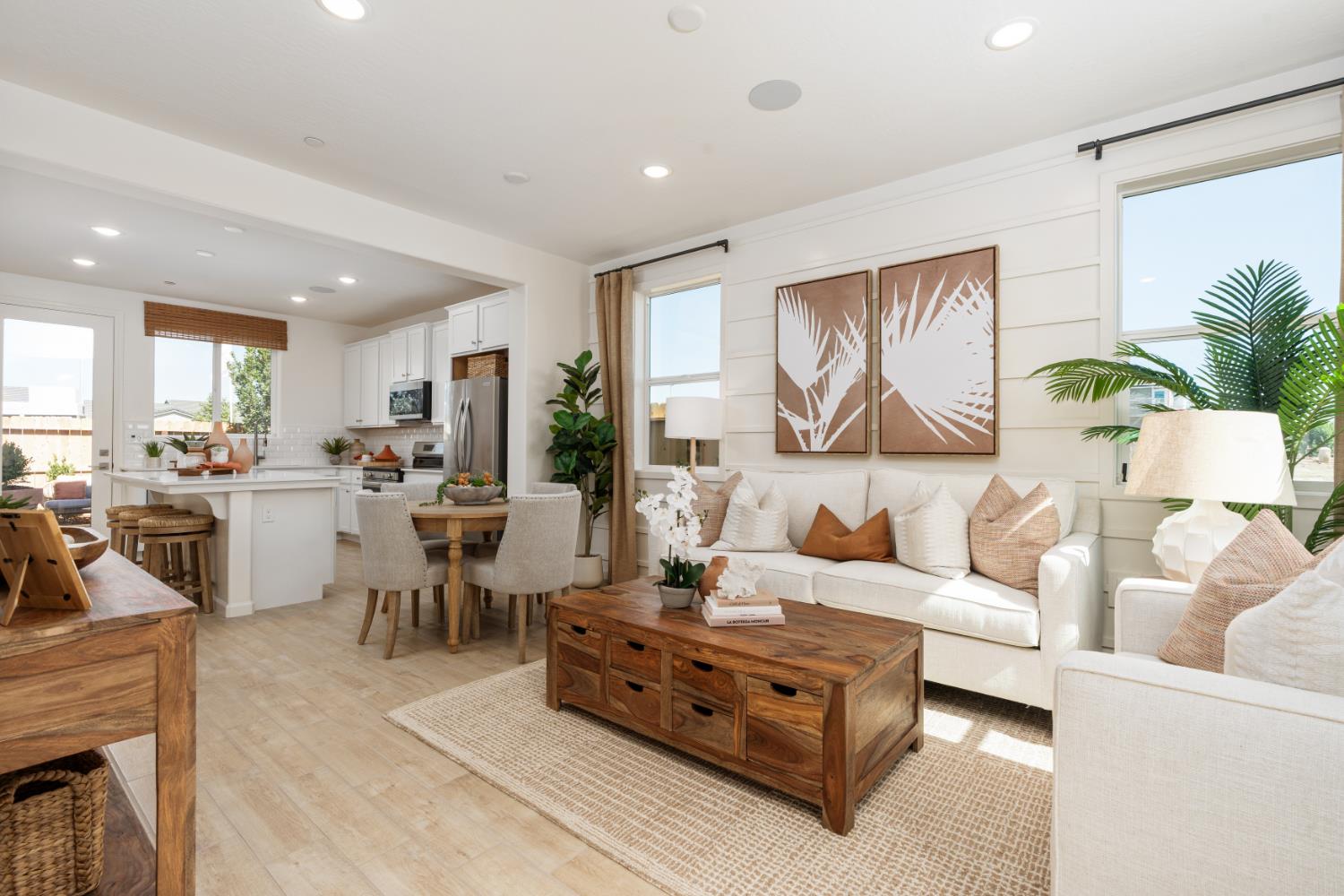 1525 Redbrick Ln, Clovis, CA 93619