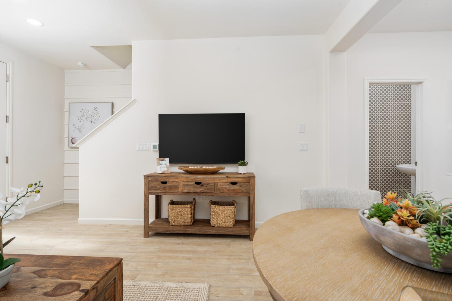 1525 Redbrick Ln, Clovis, CA 93619