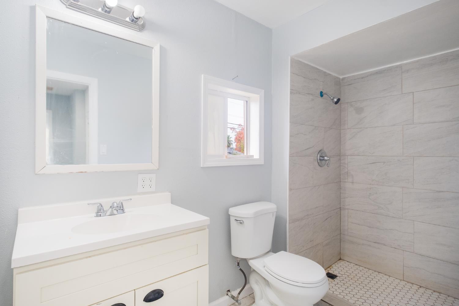 1346 E Princeton, Fresno, CA 93704