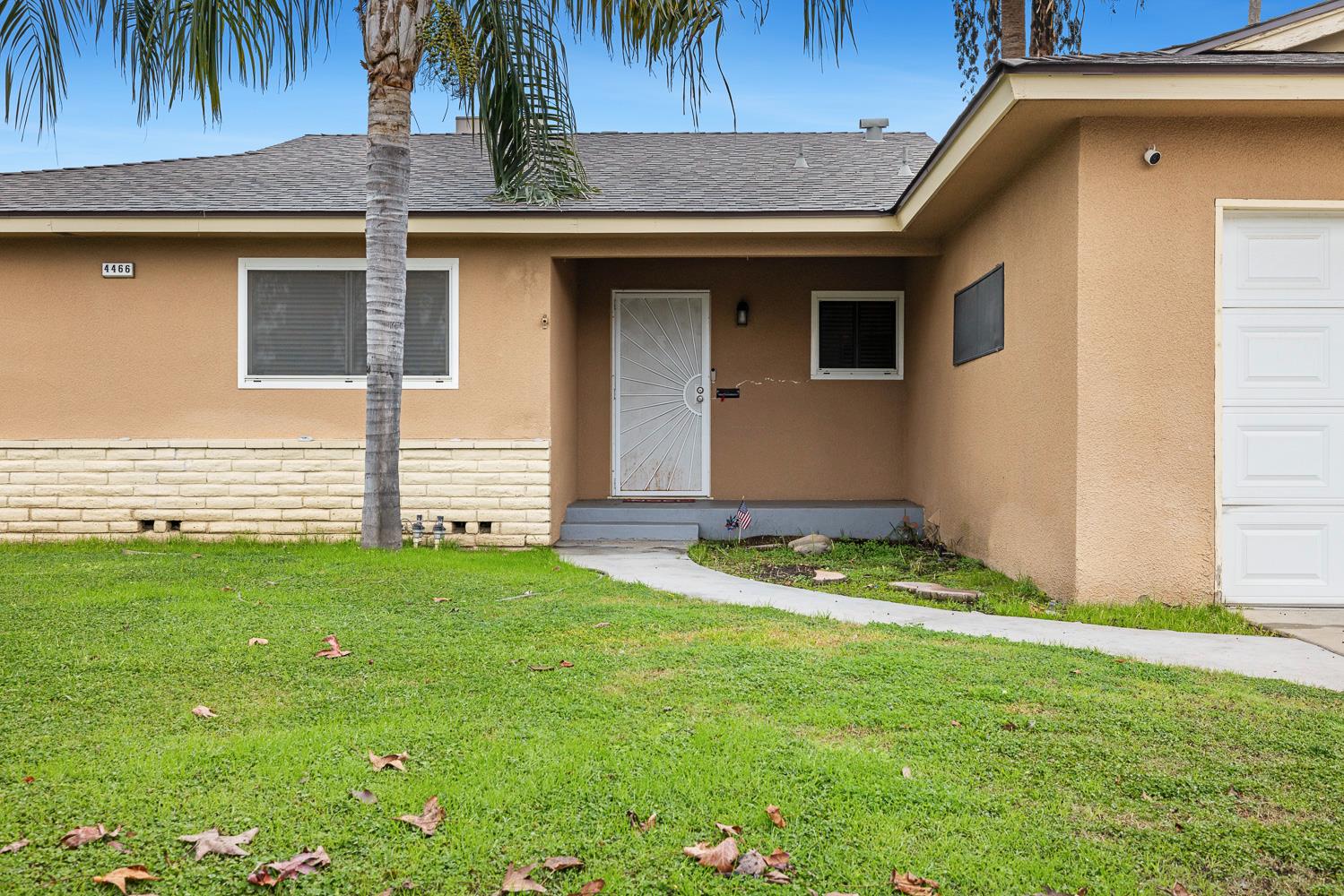 4466 N Meridian Ave, Fresno, CA 93726