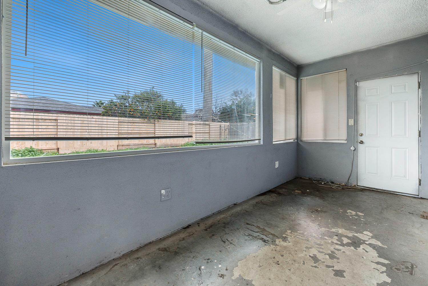 4466 N Meridian Ave, Fresno, CA 93726