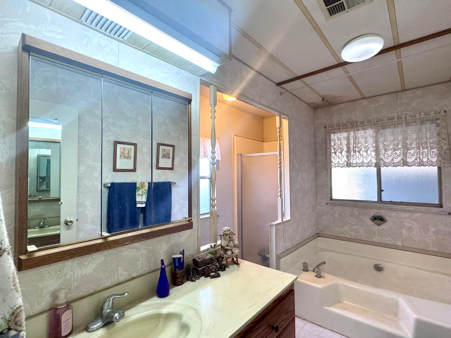 1218 E Cleveland Ave #152, Madera, CA 93638