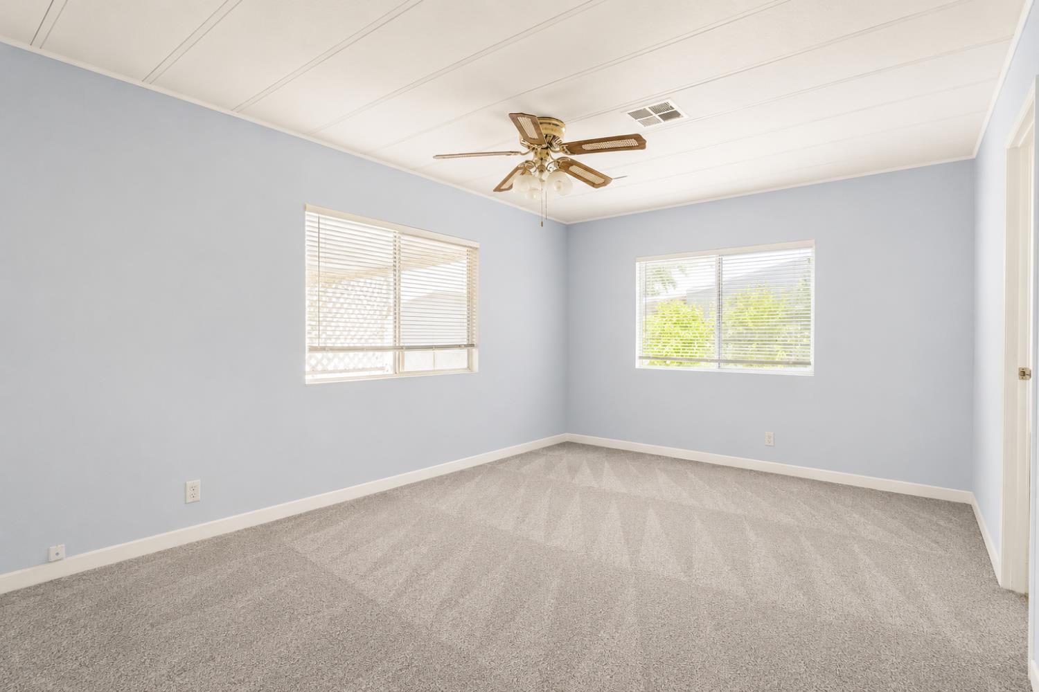 1218 E Cleveland Ave #152, Madera, CA 93638