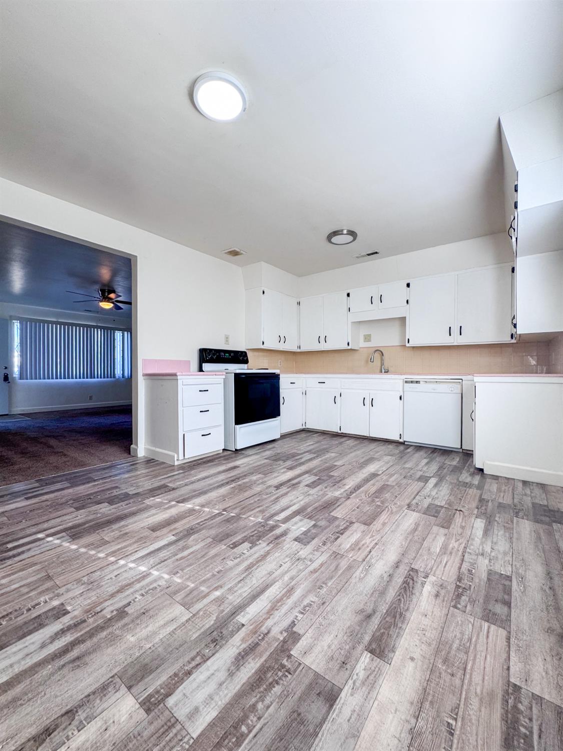 701 Ventura Ave, Chowchilla, CA 93610