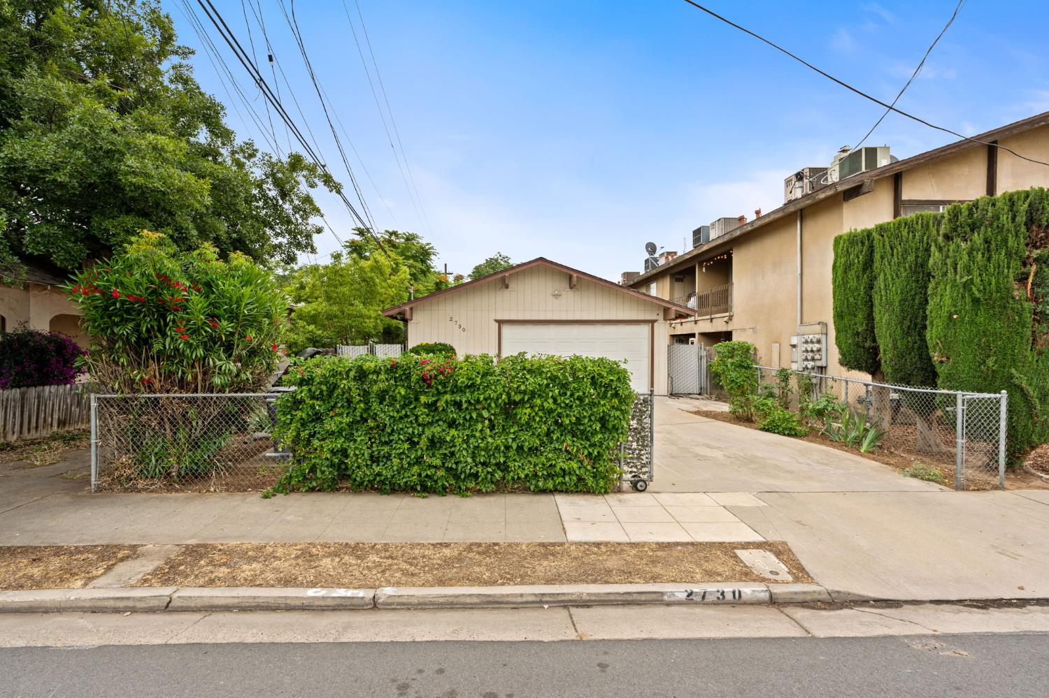 2730 N Wishon Ave, Fresno, CA 93704