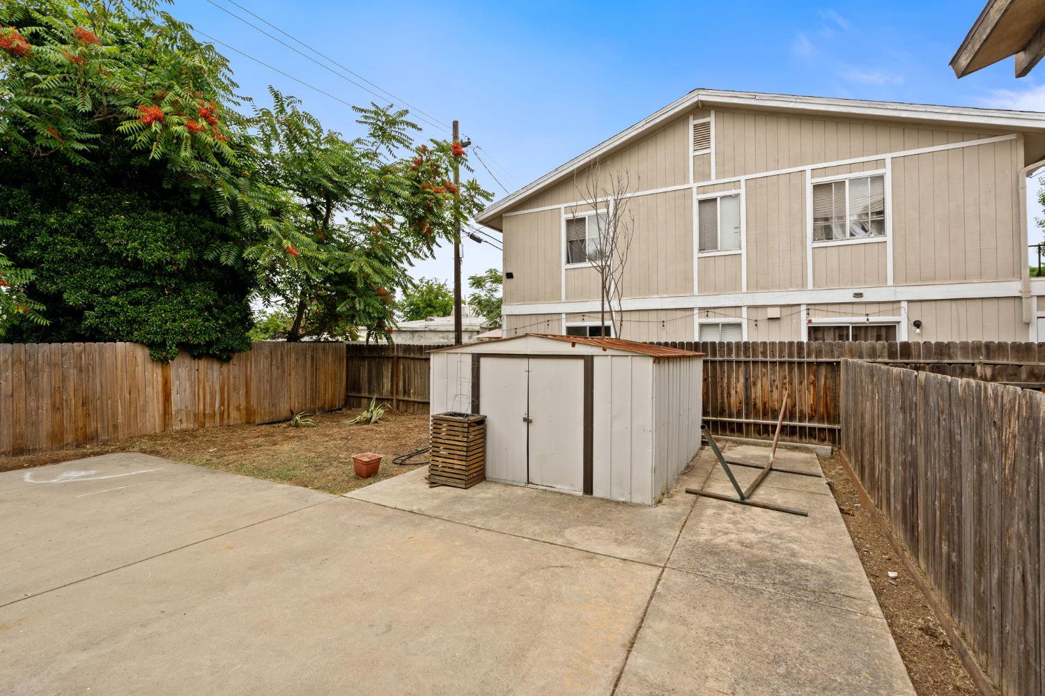 2730 N Wishon Ave, Fresno, CA 93704