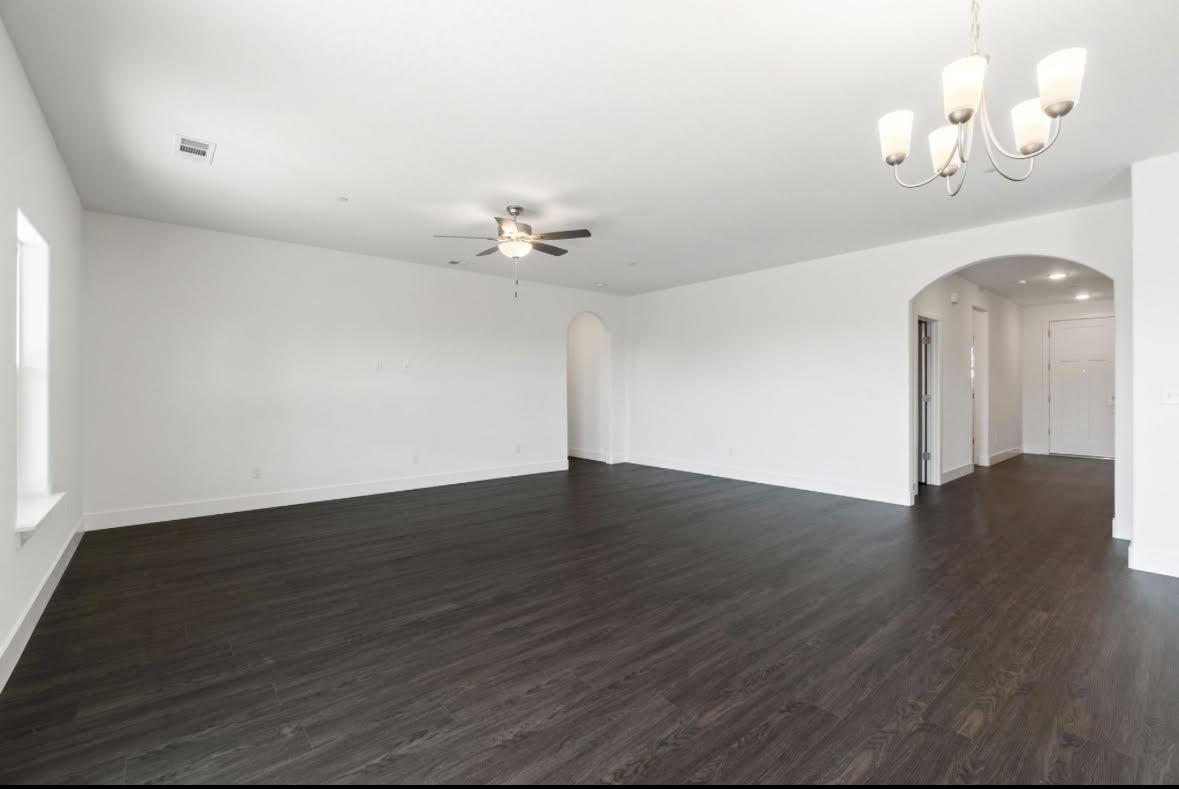 1207 Via Valencia, Madera, CA 93637