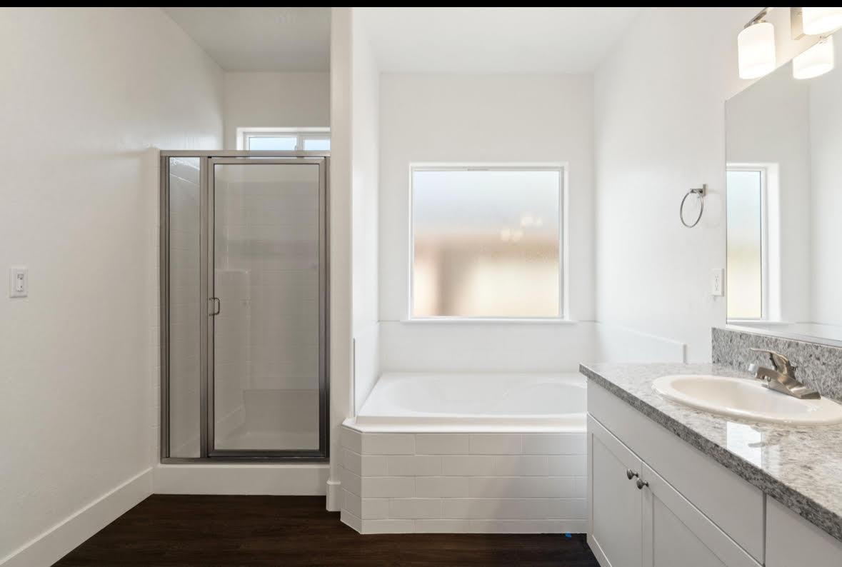 1207 Via Valencia, Madera, CA 93637